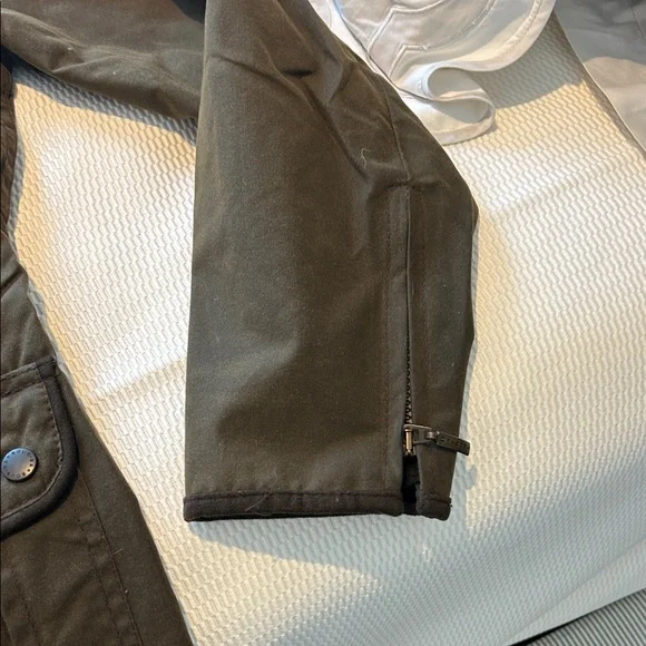 Barbour Women’s Dark Olive Utility Jacket - Picture 5 of 7